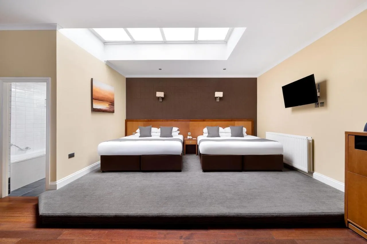 Superior Twin Room